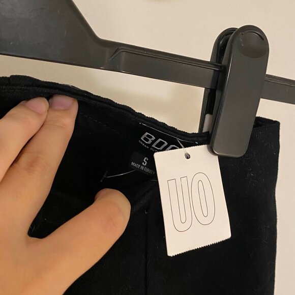 BLACK FALL SKIRT 🍂☕️ (Never worn with tags!) - Picture 2 of 3